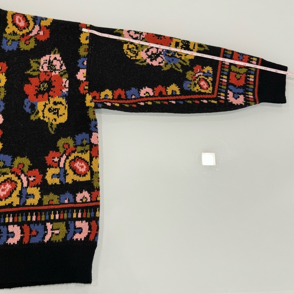 FARM Rio Flowers Tapestry Cardigan - Picture 15 of 16